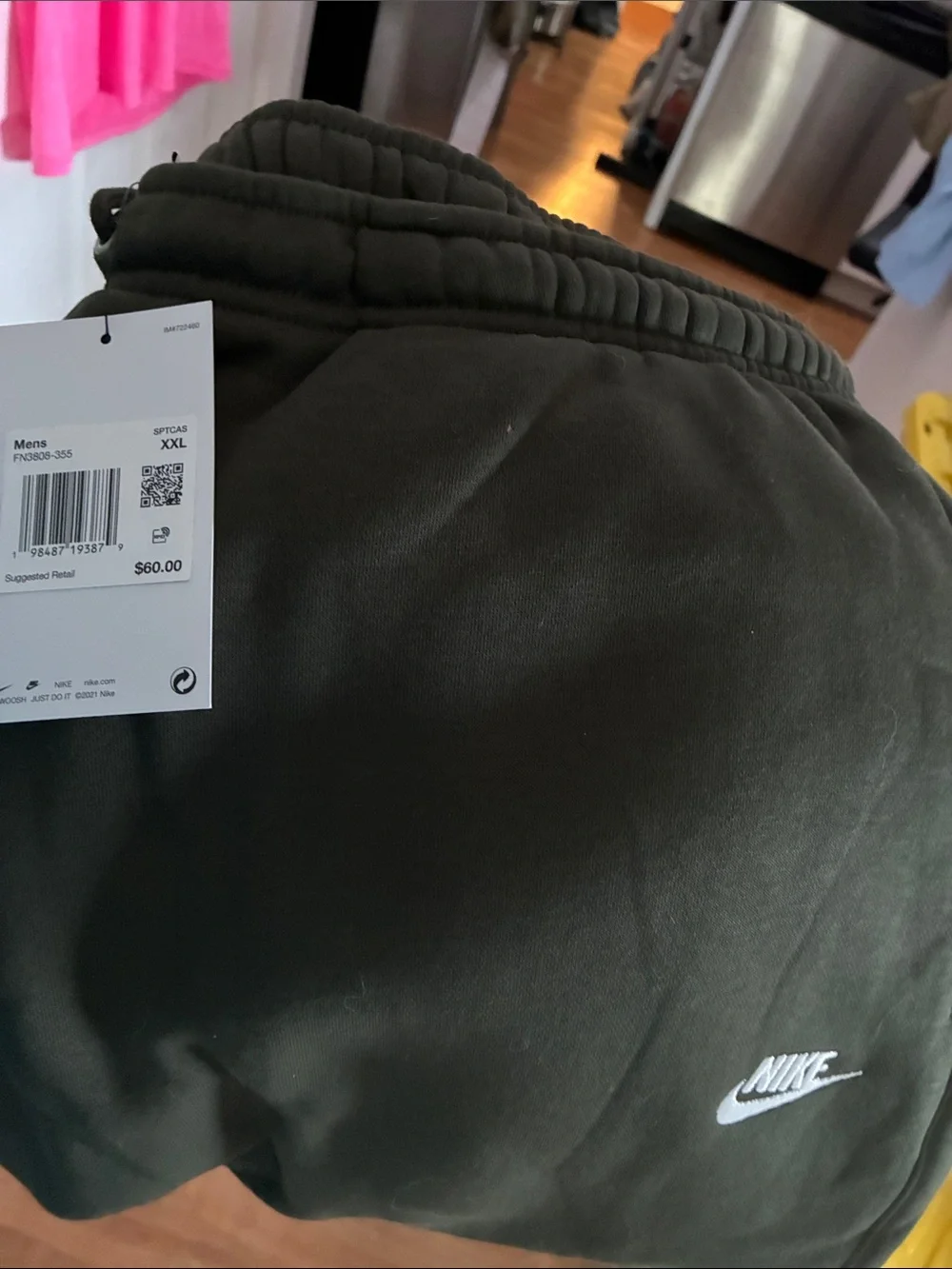 Nike Sweatpants with White Embroidered Swoosh standard fit Tapewg reg length